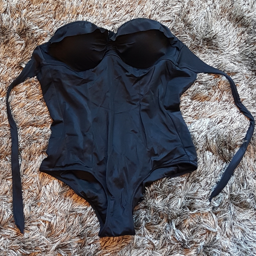 Strapless, one piece backless bathing suit